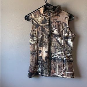 Camo hunting vest